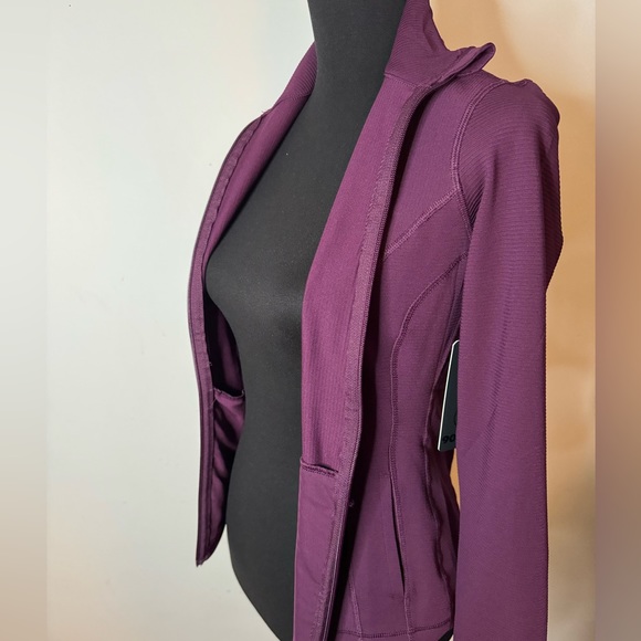 90 Degree by Reflex light weight Jacket - Picture 13 of 14